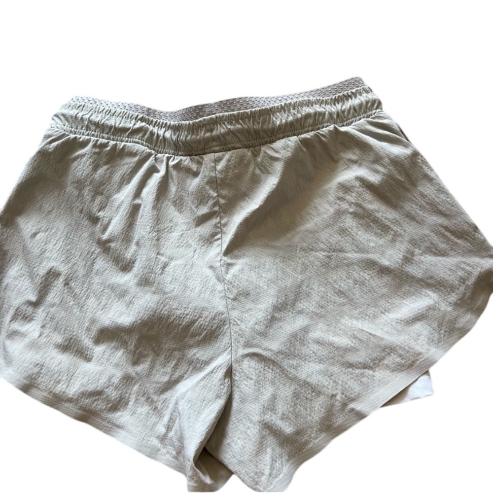 Athleta Crest 2 in 1 Shortie Shorts women's
Birch Gray - Picture 6 of 6